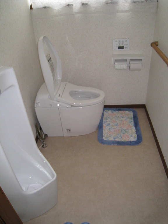 新築の雰囲気なトイレ空間